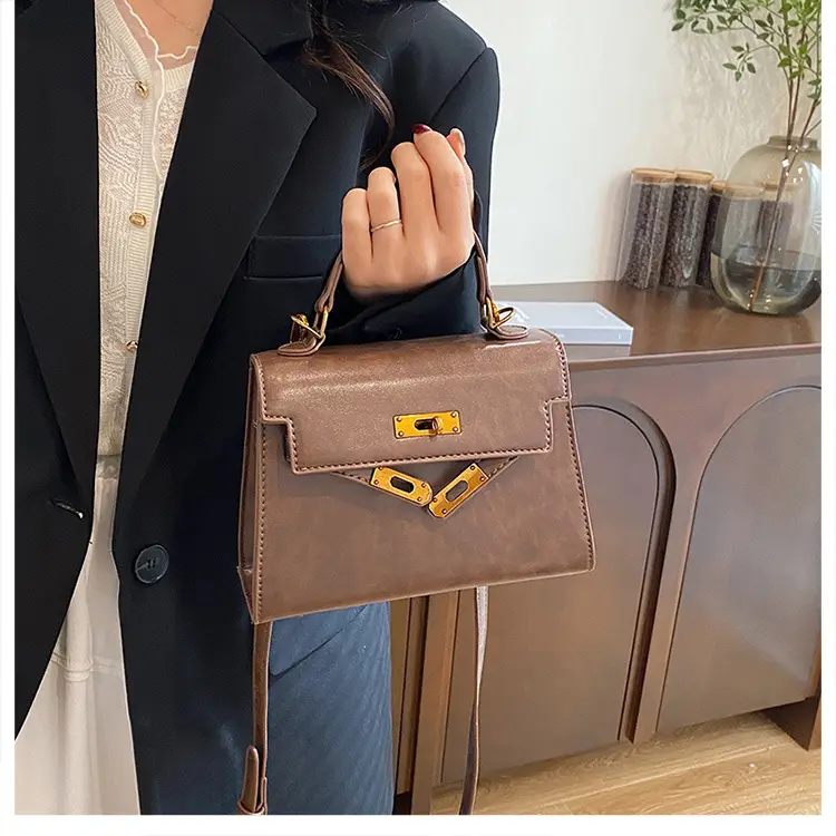 2024 Vintage Kelly Handbag Black Gold Shoulder Crossbody — feature 15