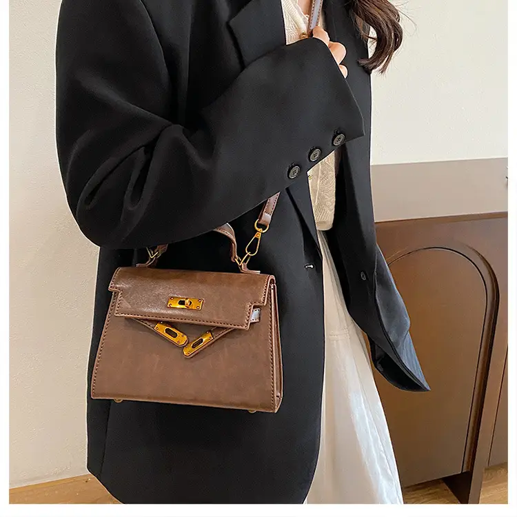 2024 Vintage Kelly Handbag Black Gold Shoulder Crossbody — feature 16