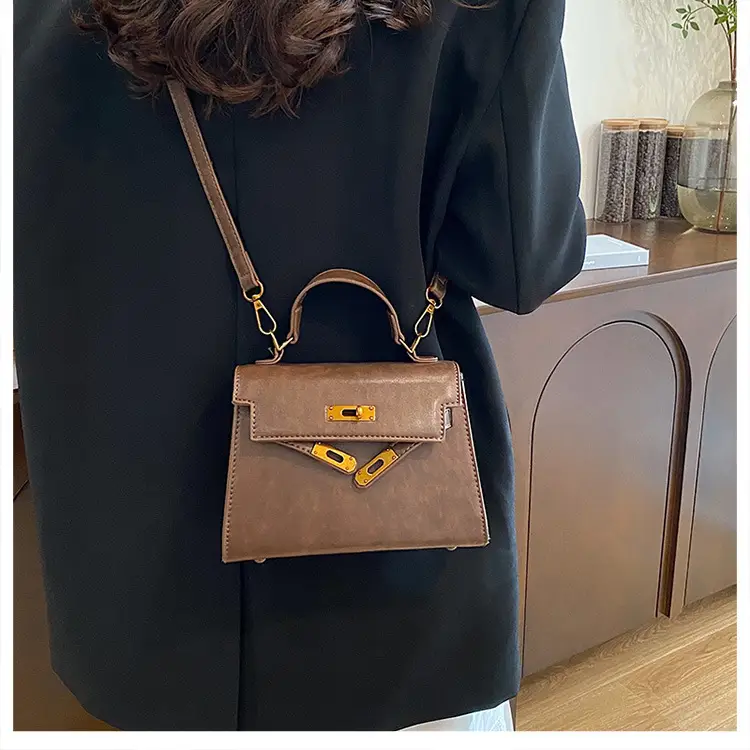 2024 Vintage Kelly Handbag Black Gold Shoulder Crossbody — feature 17