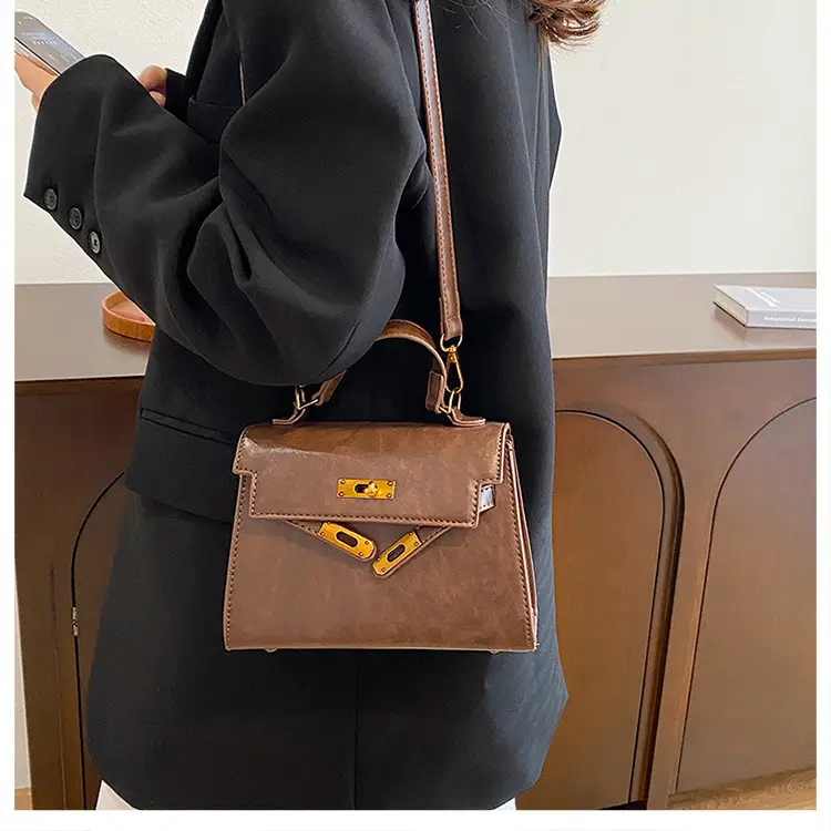 2024 Vintage Kelly Handbag Black Gold Shoulder Crossbody — feature 19