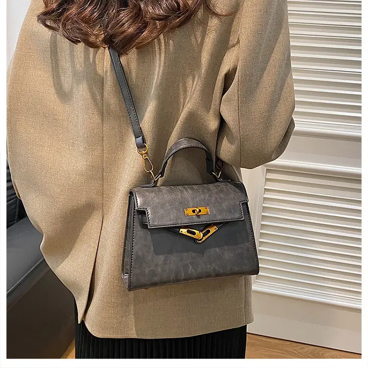 2024 Vintage Kelly Handbag Black Gold Shoulder Crossbody — feature 23