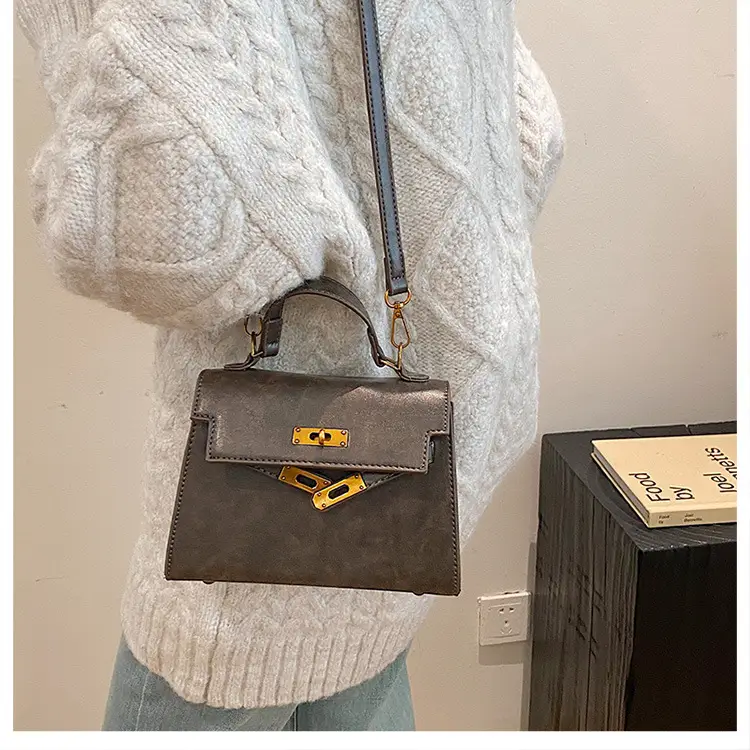 2024 Vintage Kelly Handbag Black Gold Shoulder Crossbody — feature 30