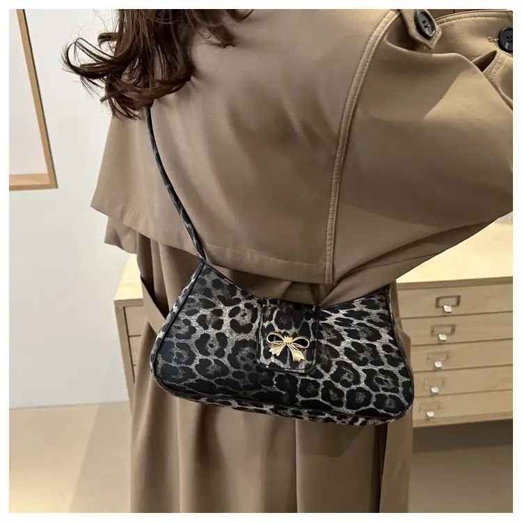 Leopard Print Women's Shoulder Bag 2024 Autumn Winter — feature 13