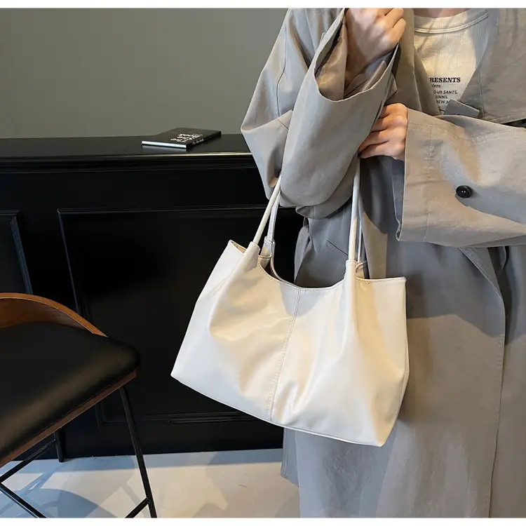 Black Leather Tote Bag for Daily Commute & School — feature 22