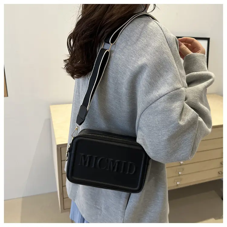 Winter New Letter Printed Shoulder Bag 2024