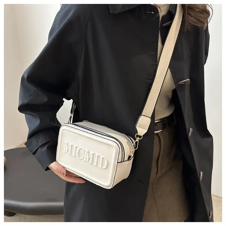 Winter New Letter Printed Shoulder Bag 2024