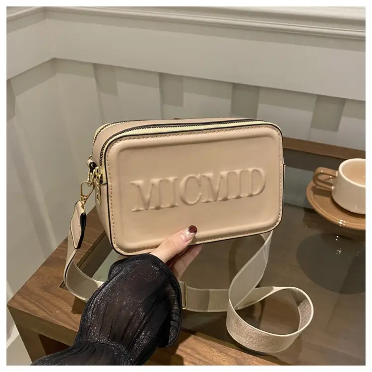 Winter New Letter Printed Shoulder Bag 2024