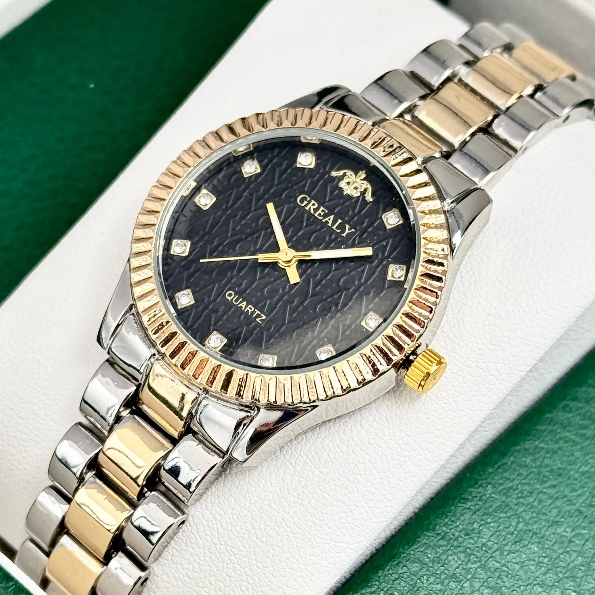 Grealy Women's Quartz Bracelet Watch Gold Silver Dual Tone — feature 16