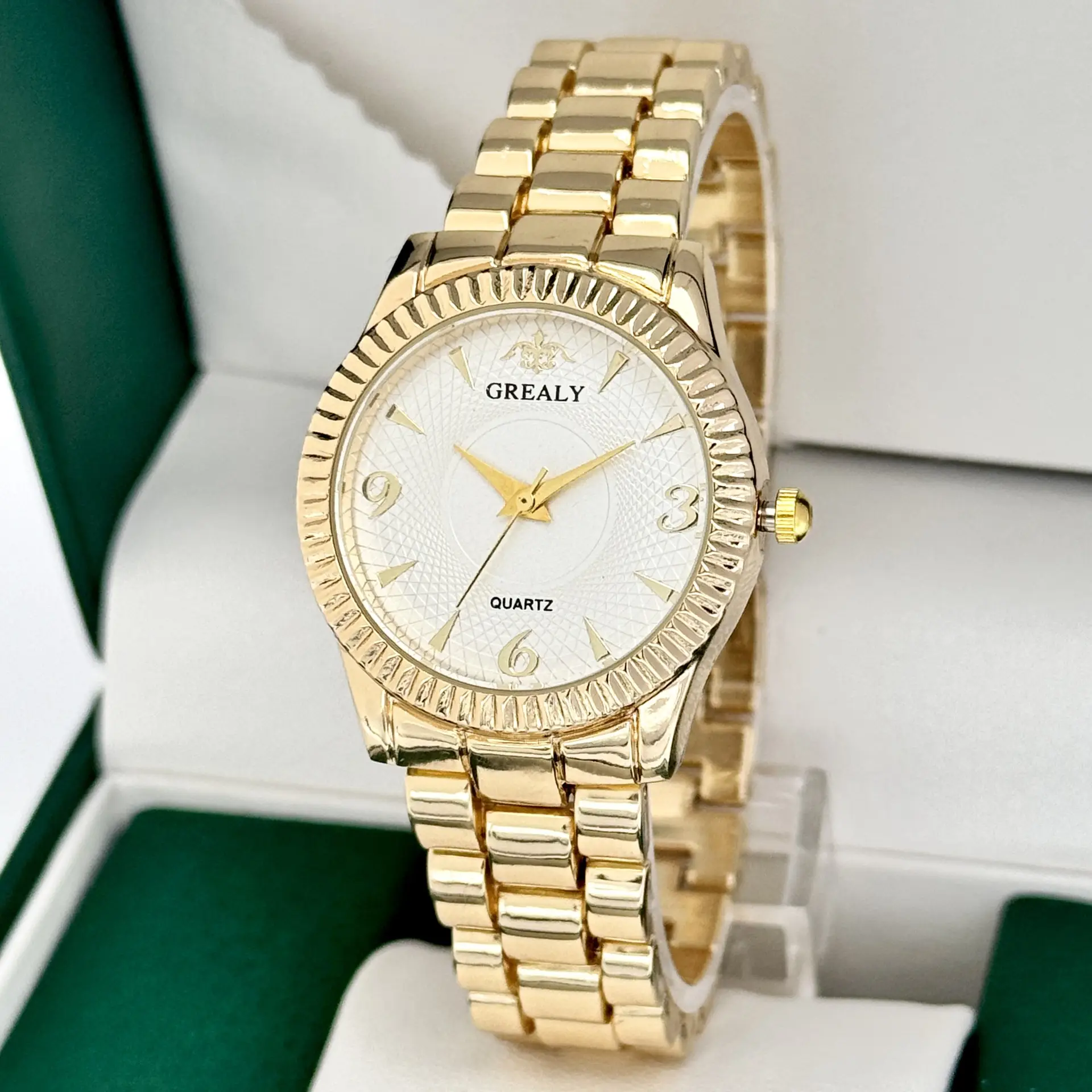 Grealy Women's Quartz Bracelet Watch Gold Silver Dual Tone — feature 3