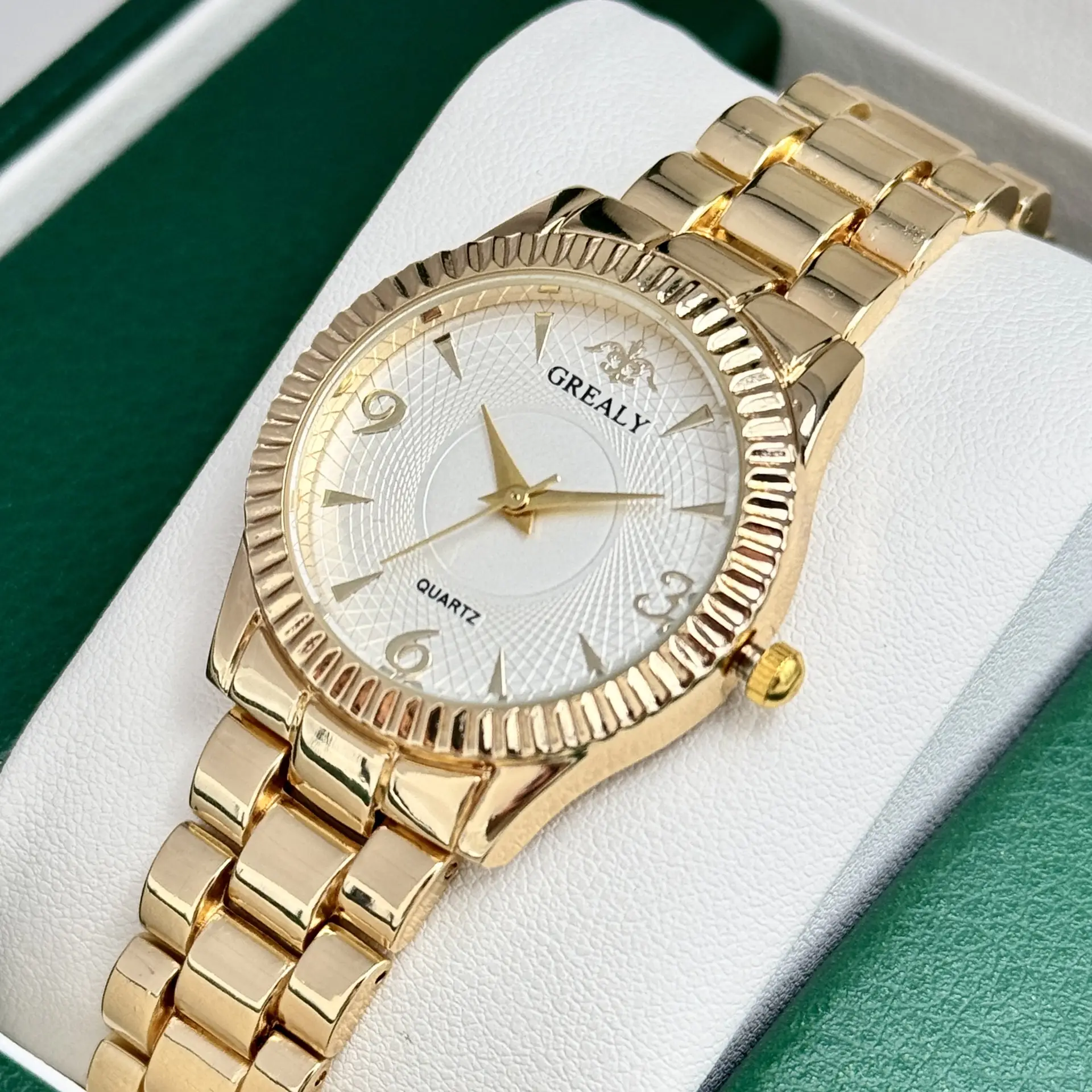 Grealy Women's Quartz Bracelet Watch Gold Silver Dual Tone — feature 5