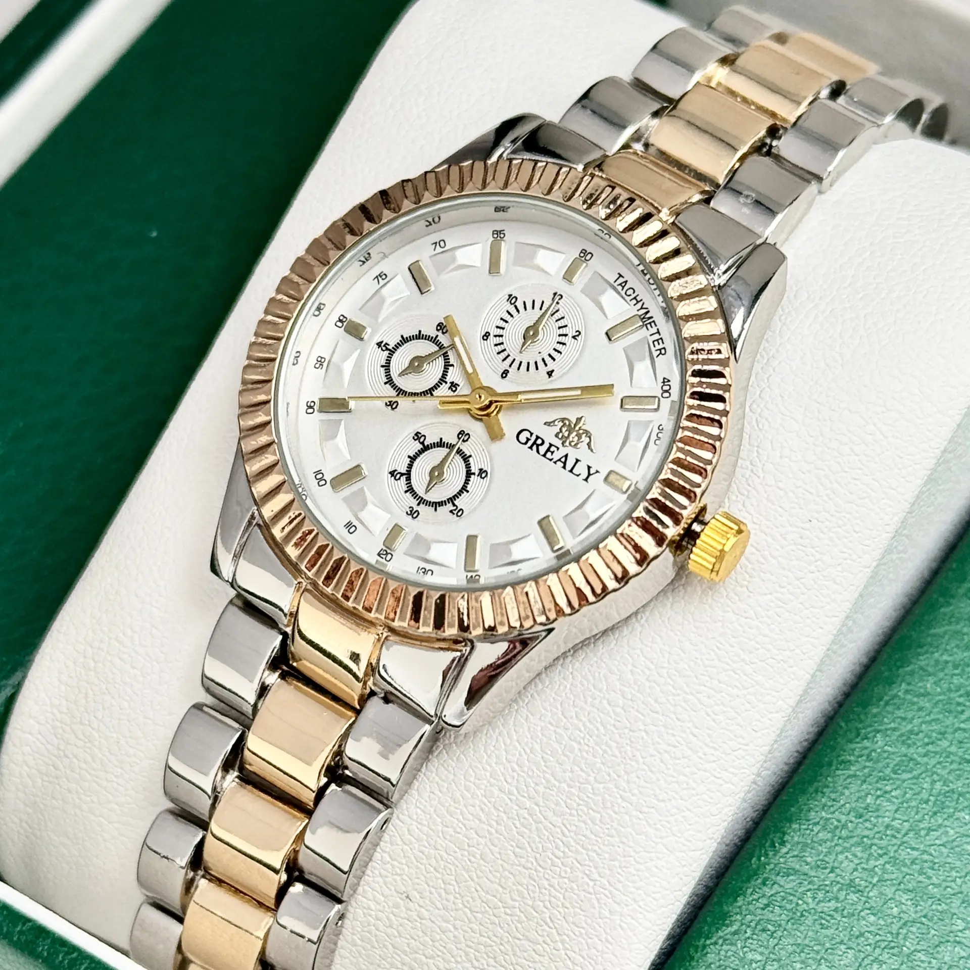 Grealy Women's Quartz Bracelet Watch Gold Silver Dual Tone — feature 9