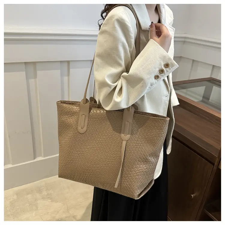 Vintage Woven Tote Bag Brown Large Capacity Casual 2024 — feature 15
