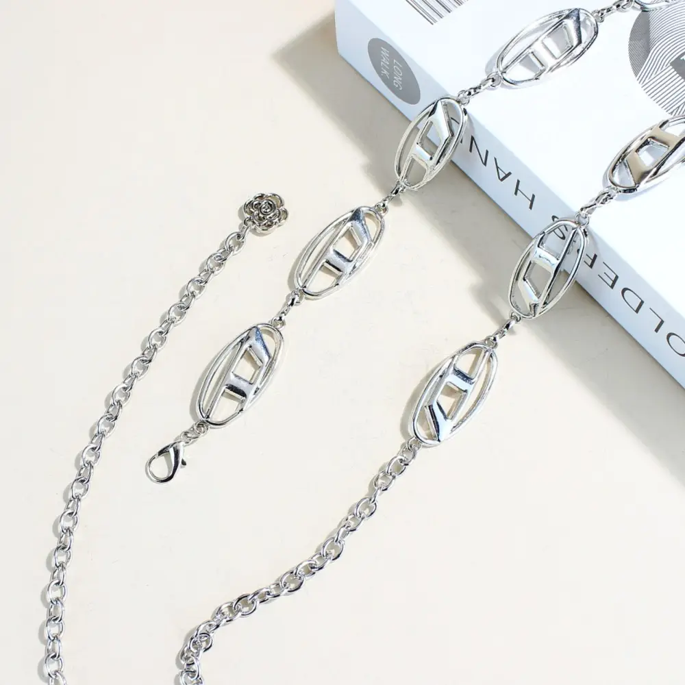 Vintage Silver D-Neck Waist Chain for Women — feature 3
