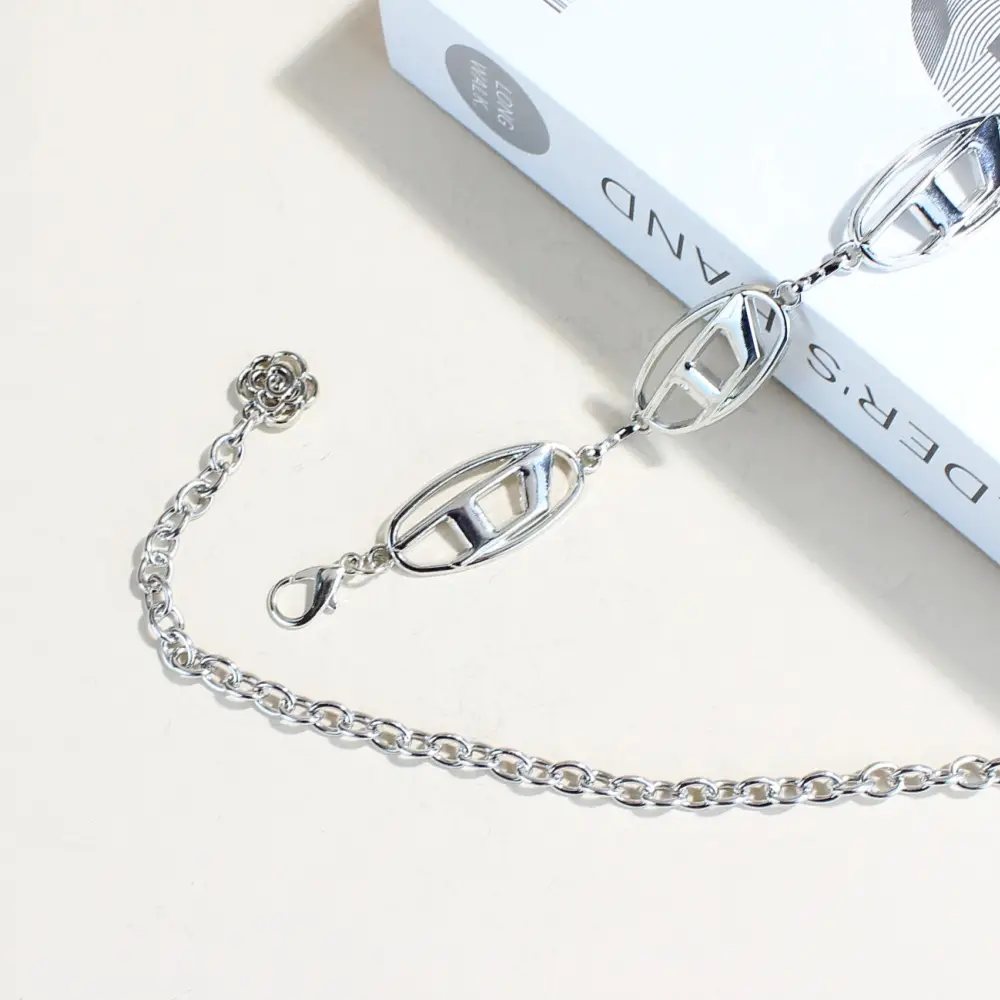 Vintage Silver D-Neck Waist Chain for Women — feature 4