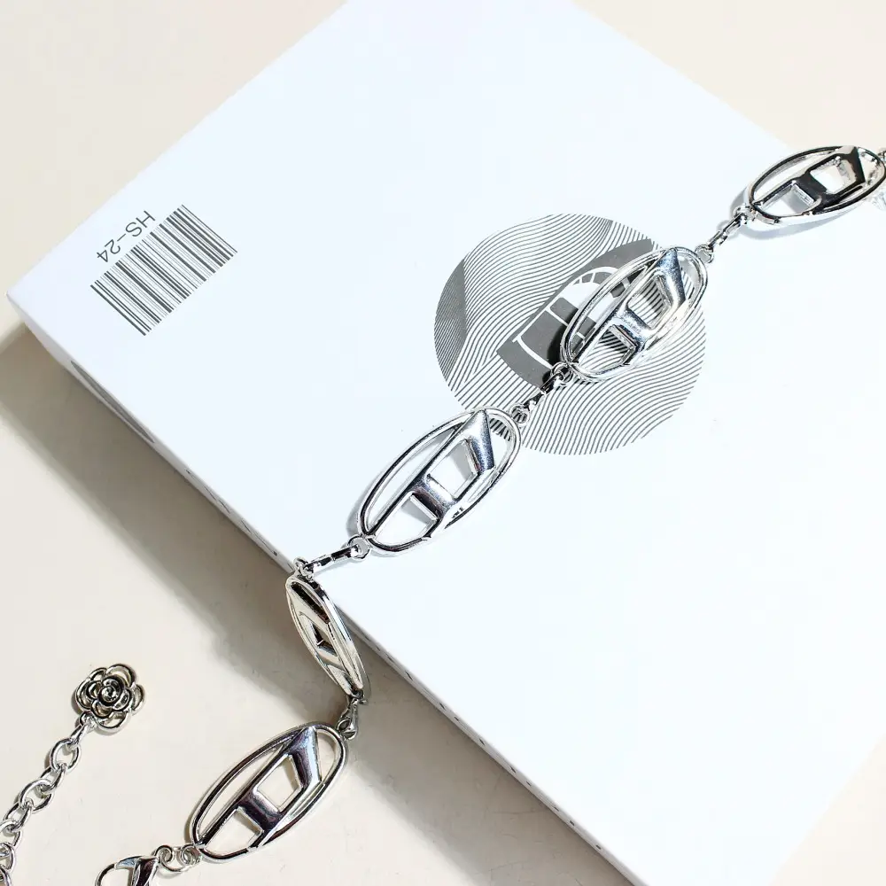 Vintage Silver D-Neck Waist Chain for Women — feature 5