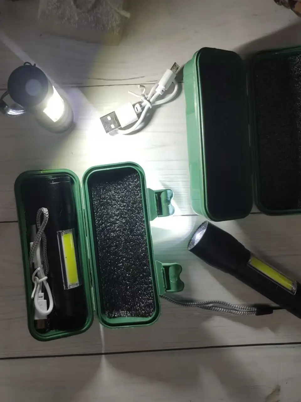 Cross-border Mini USB Flashlight Multifunctional Zoom Outdoor Camping β feature 2
