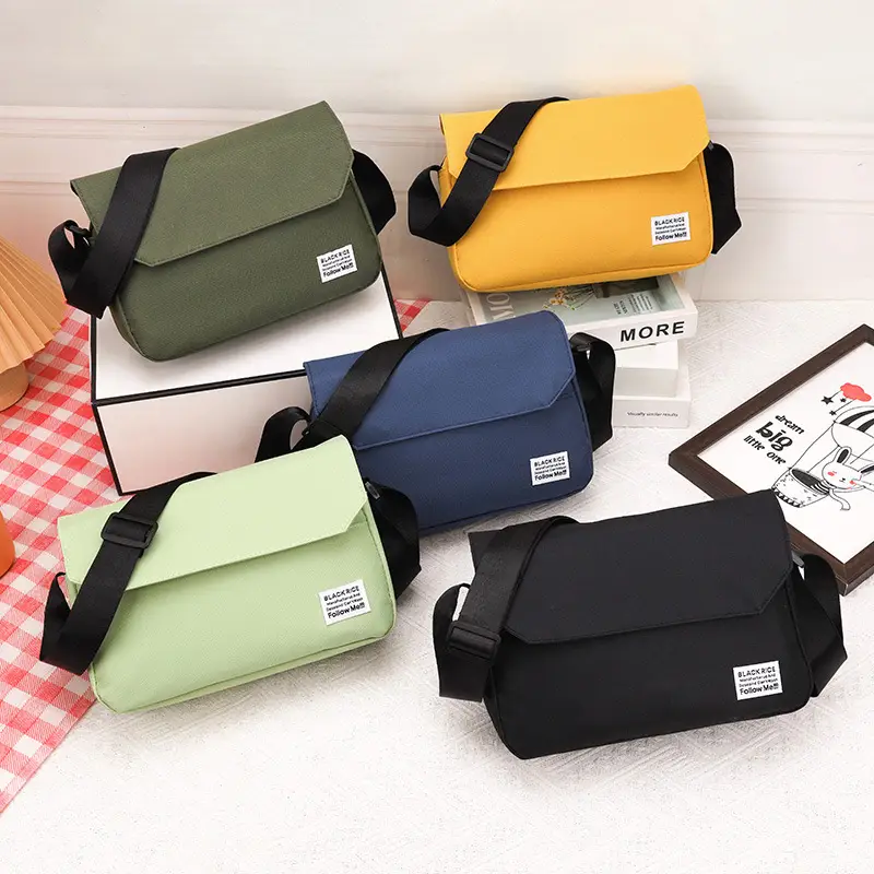 Black Lightweight Crossbody Bag for Men Women — feature 12