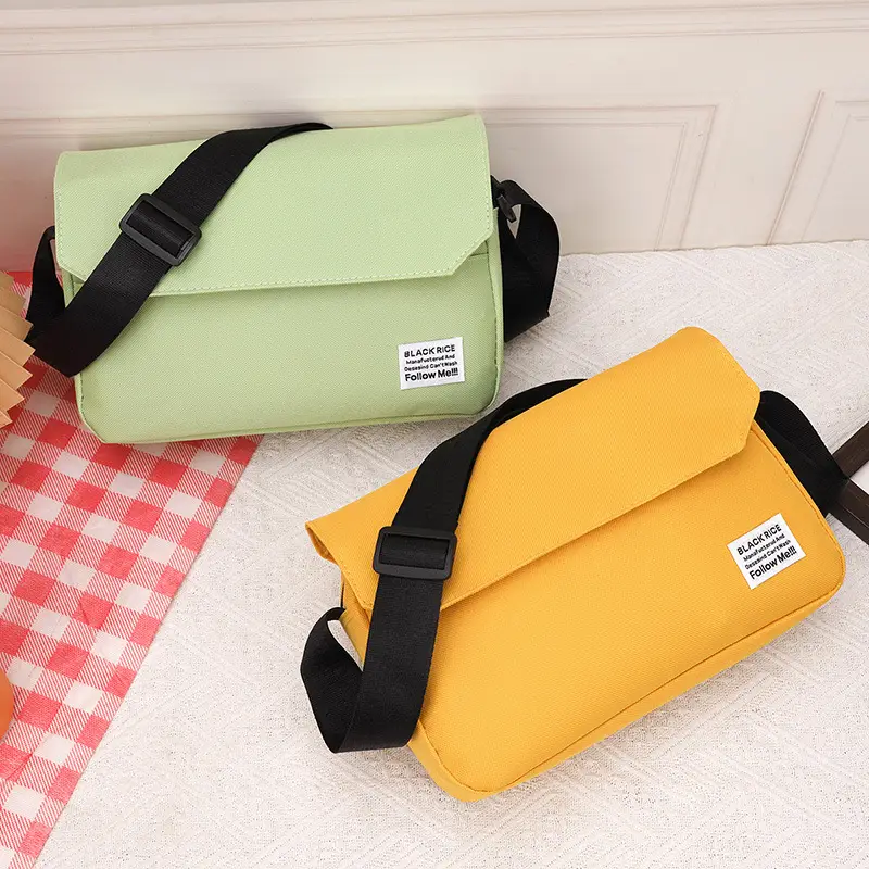 Black Lightweight Crossbody Bag for Men Women — feature 15