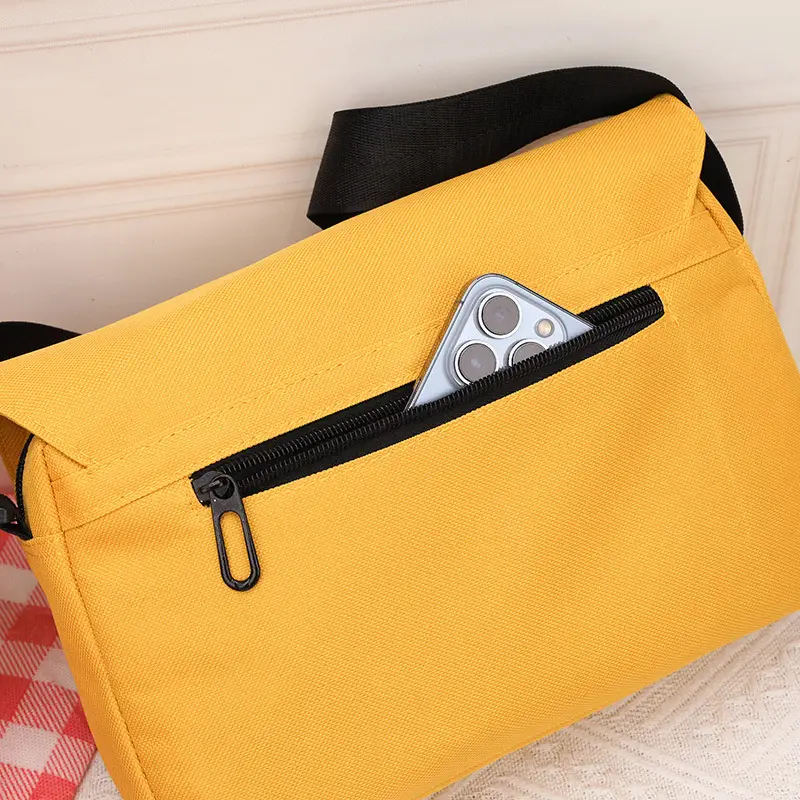 Black Lightweight Crossbody Bag for Men Women — feature 7