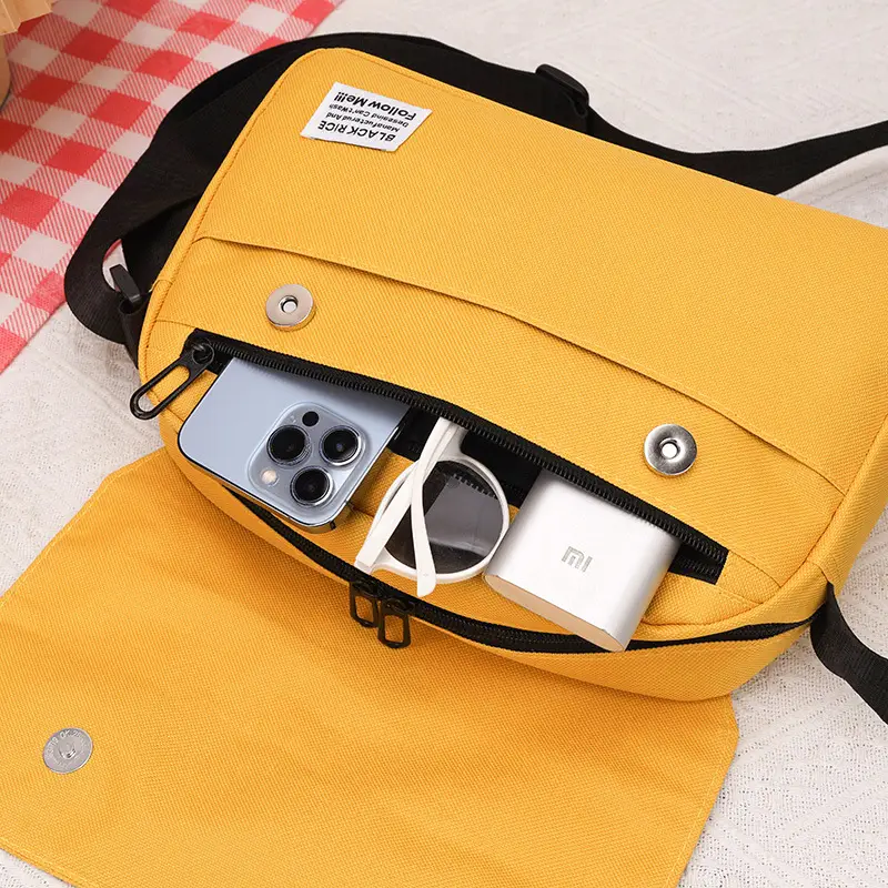 Black Lightweight Crossbody Bag for Men Women — feature 8