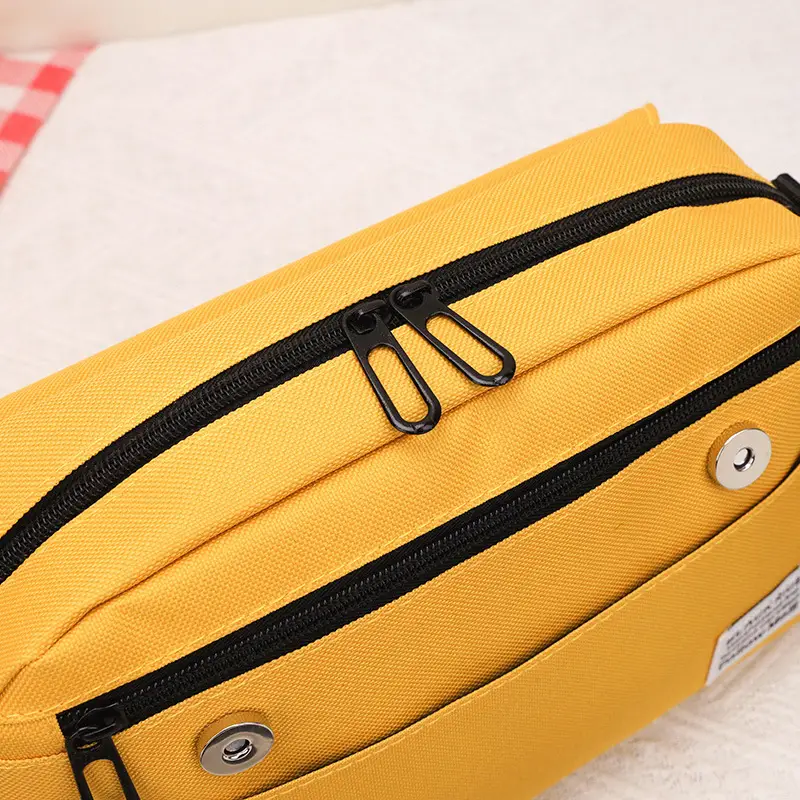 Black Lightweight Crossbody Bag for Men Women — feature 9