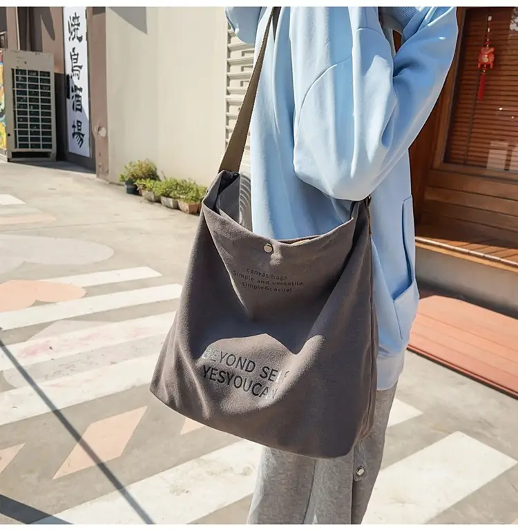 Large Capacity Crossbody Bag for Men Women Retro Ruiying Shoulder Bag — feature 20