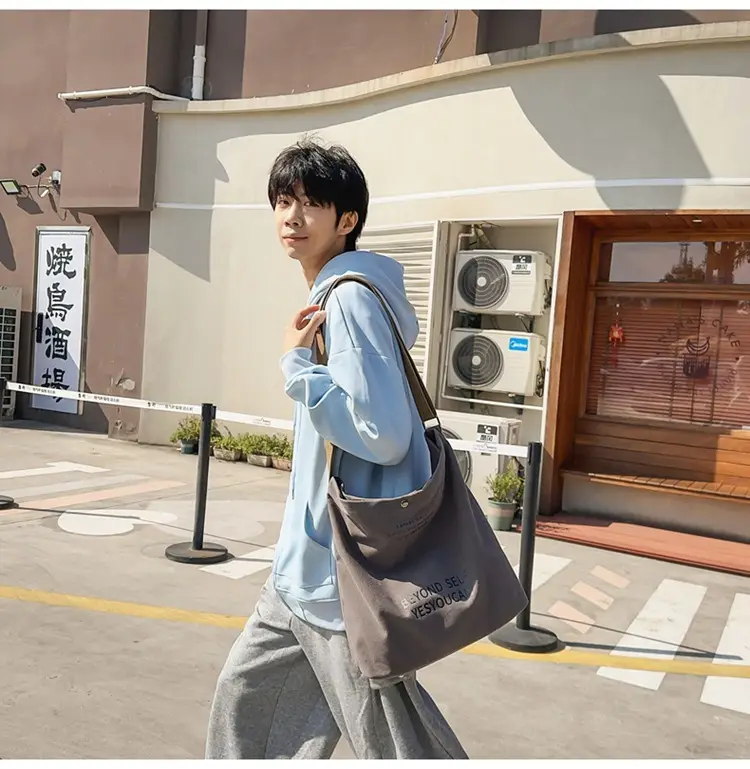 Large Capacity Crossbody Bag for Men Women Retro Ruiying Shoulder Bag — feature 21