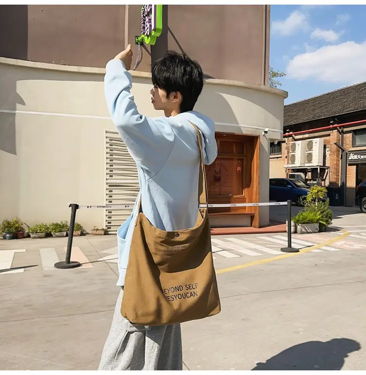 Large Capacity Crossbody Bag for Men Women Retro Ruiying Shoulder Bag — feature 36