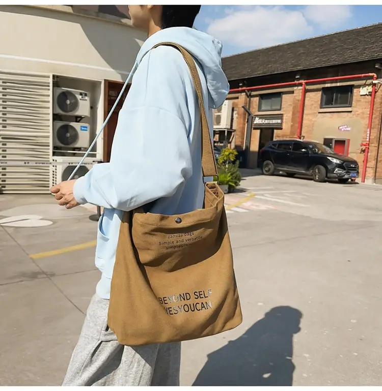 Large Capacity Crossbody Bag for Men Women Retro Ruiying Shoulder Bag — feature 37