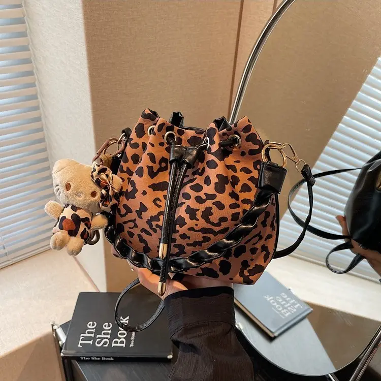 Leopard Print Shoulder Bag for Women 2024 New Arrival - Image 4