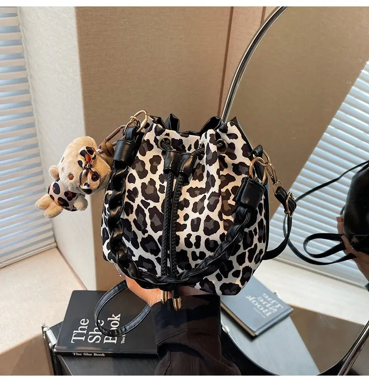 Leopard Print Shoulder Bag for Women 2024 New Arrival — feature 13