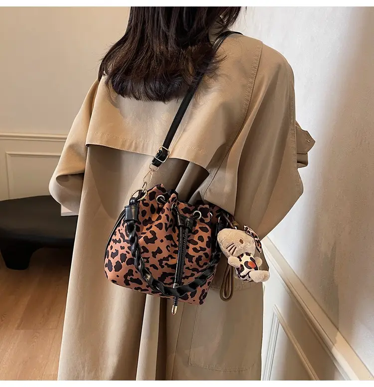 Leopard Print Shoulder Bag for Women 2024 New Arrival — feature 15