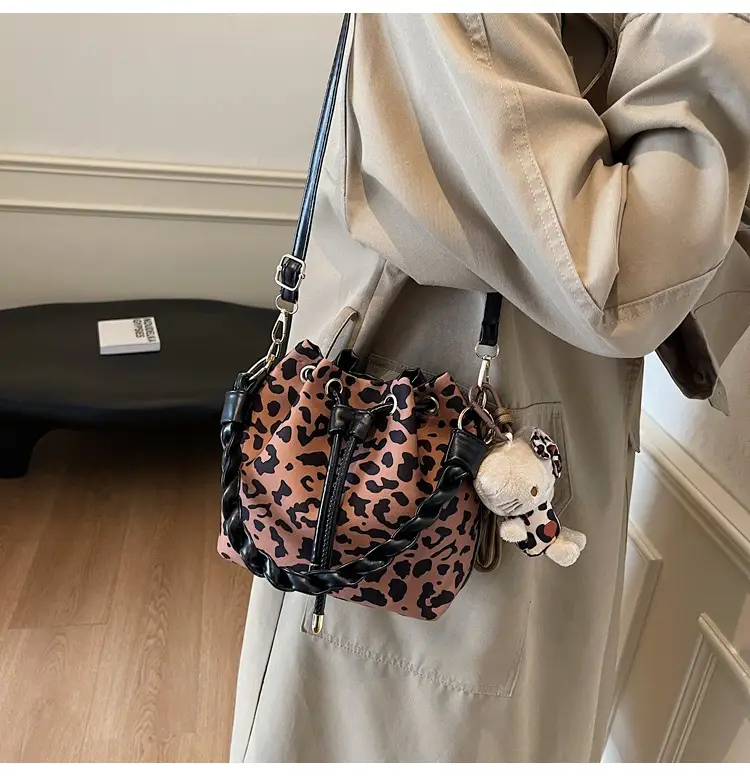 Leopard Print Shoulder Bag for Women 2024 New Arrival — feature 16