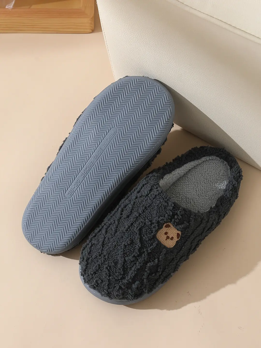 Cotton Slippers Women's Autumn and Winter New Style Bear Indoor Home Non-slip Household Couple Men's Winter Warm Cotton Slippers — feature 13