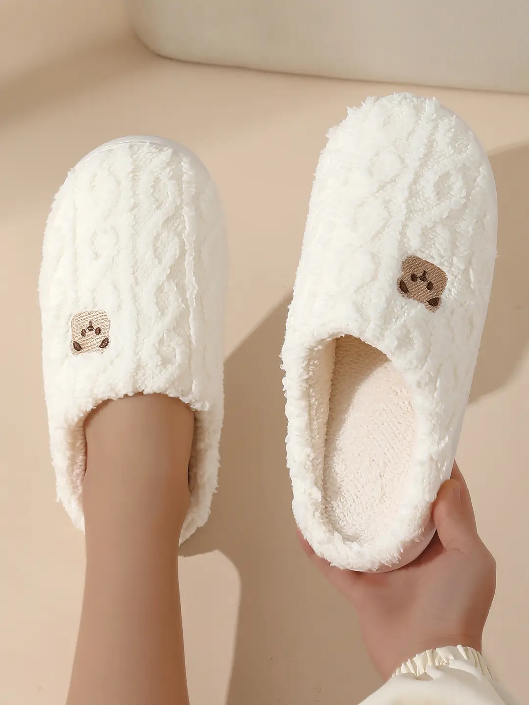 Cotton Slippers Women's Autumn and Winter New Style Bear Indoor Home Non-slip Household Couple Men's Winter Warm Cotton Slippers — feature 5