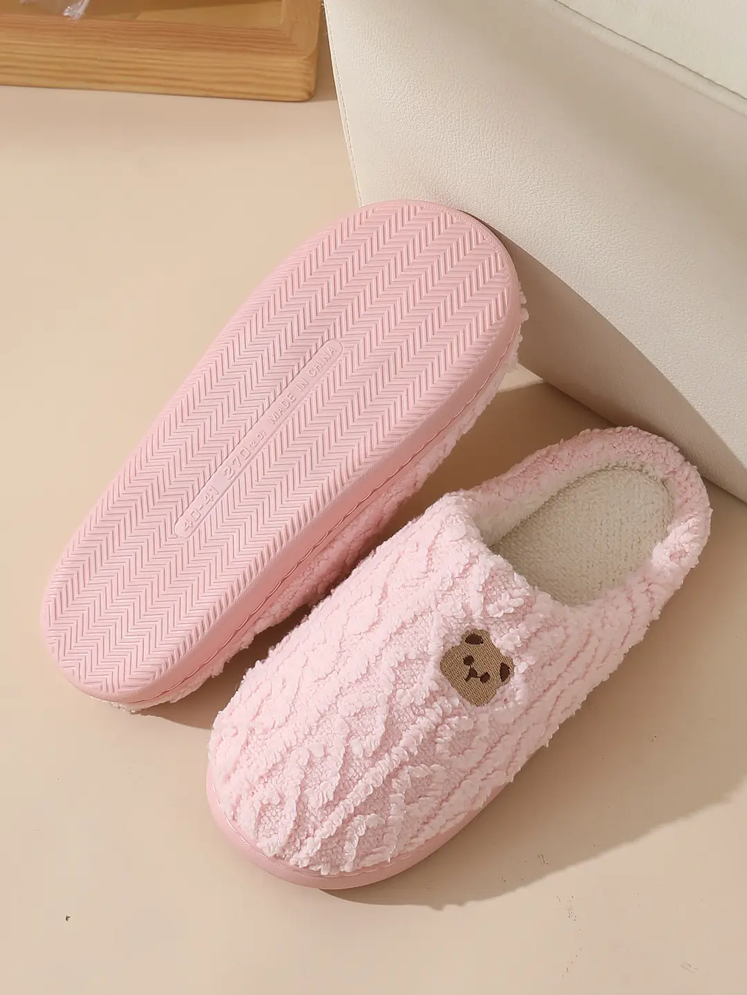 Cotton Slippers Women's Autumn and Winter New Style Bear Indoor Home Non-slip Household Couple Men's Winter Warm Cotton Slippers — feature 8