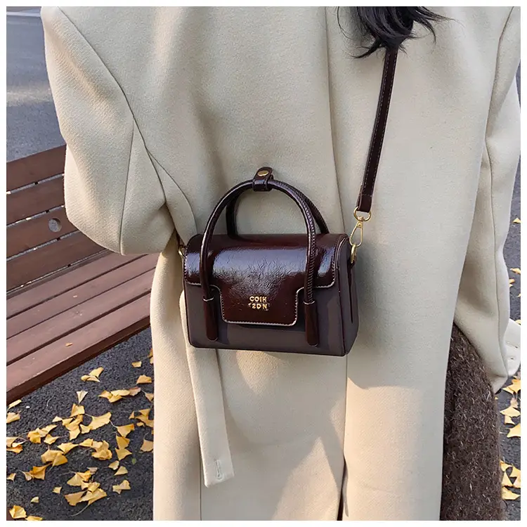 Women Retro Square Bag 2025 New Crossbody Commuter — feature 21
