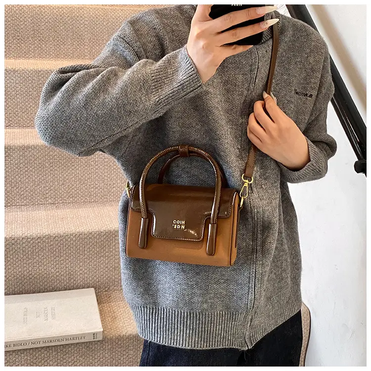 Women Retro Square Bag 2025 New Crossbody Commuter — feature 31