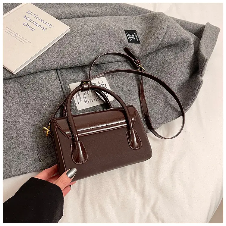 Women Retro Square Bag 2025 New Crossbody Commuter — feature 40