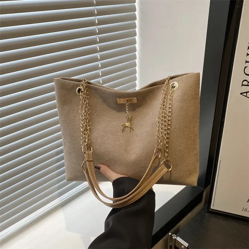 2024 Winter Chain Shoulder Bag Set of 4 - Image 9