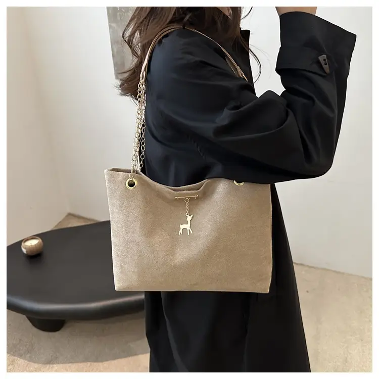 2024 Winter Chain Shoulder Bag Set of 4 — feature 15