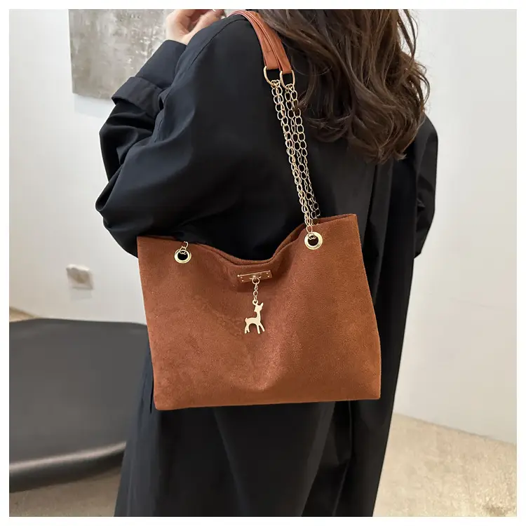 2024 Winter Chain Shoulder Bag Set of 4 — feature 18