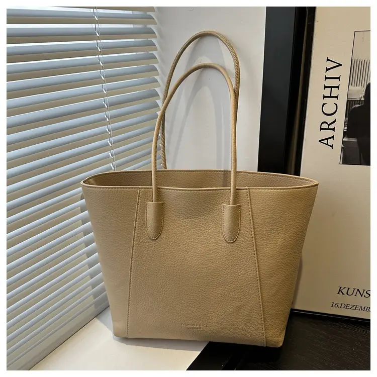 Large Capacity Soft Leather Tote Bag Beige 2024 — feature 10