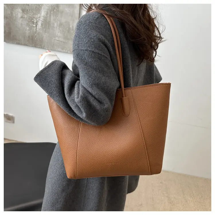 Large Capacity Soft Leather Tote Bag Beige 2024 — feature 15