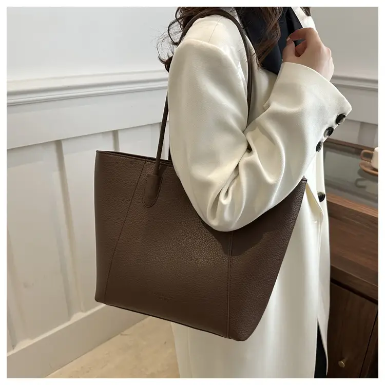 Large Capacity Soft Leather Tote Bag Beige 2024 — feature 20