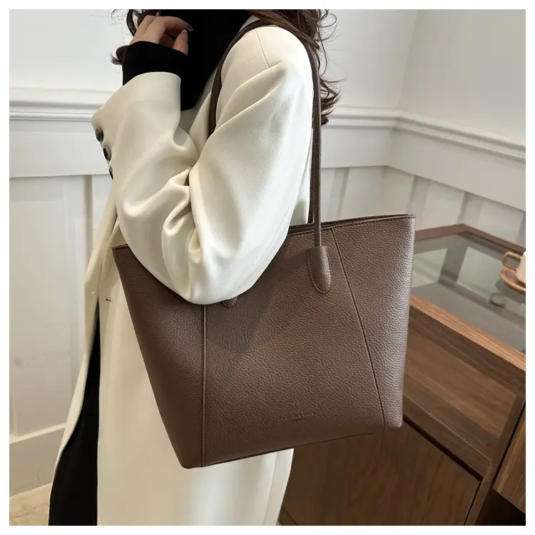 Large Capacity Soft Leather Tote Bag Beige 2024 — feature 22