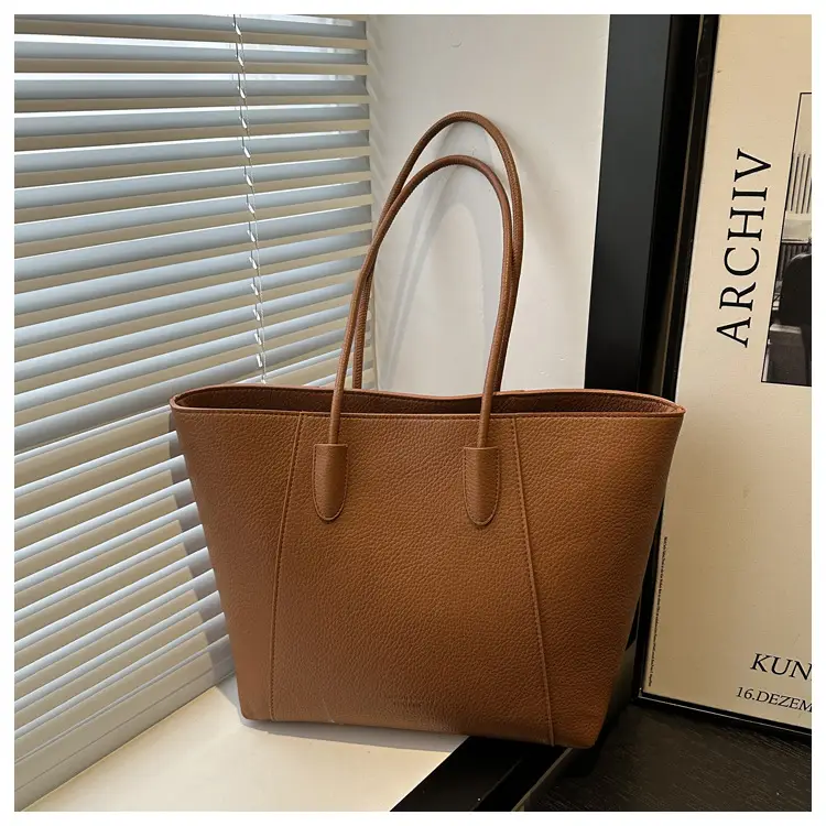 Large Capacity Soft Leather Tote Bag Beige 2024 — feature 9