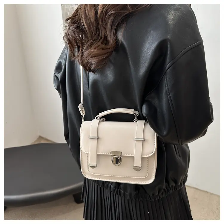 Women's Black Shoulder Crossbody Bag 2024 Winter Trendy — feature 11