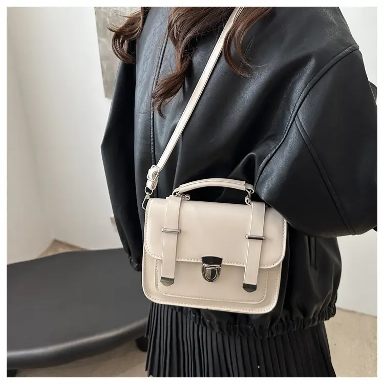 Women's Black Shoulder Crossbody Bag 2024 Winter Trendy — feature 9