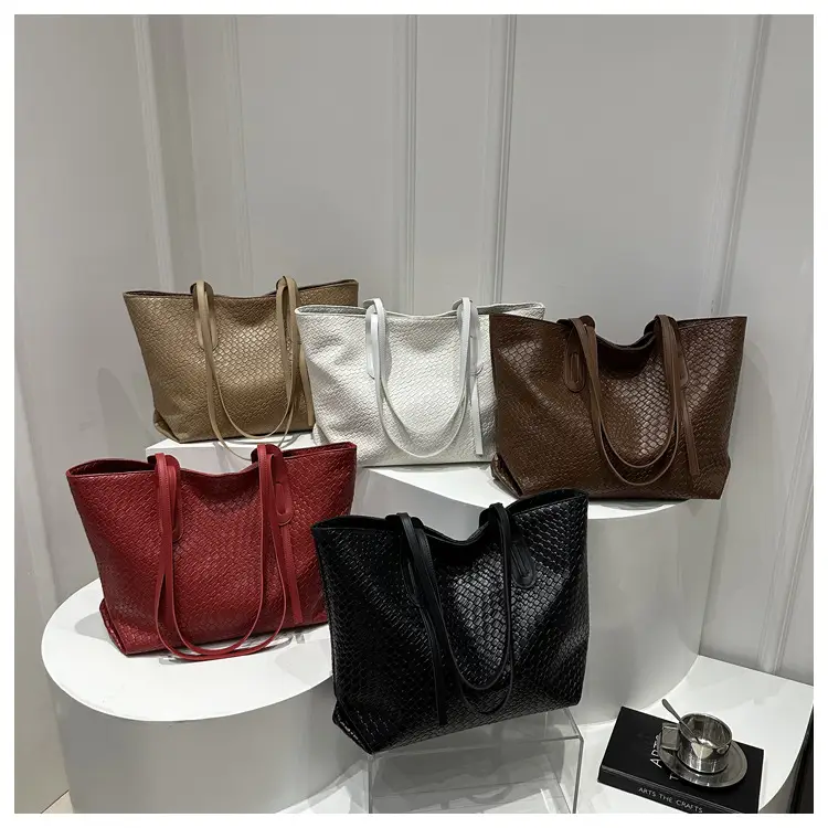 Women's Large Capacity Tote Bag with Woven Pattern - Image 7
